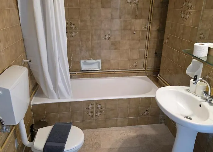 Double With Balcony Apartamento Patras