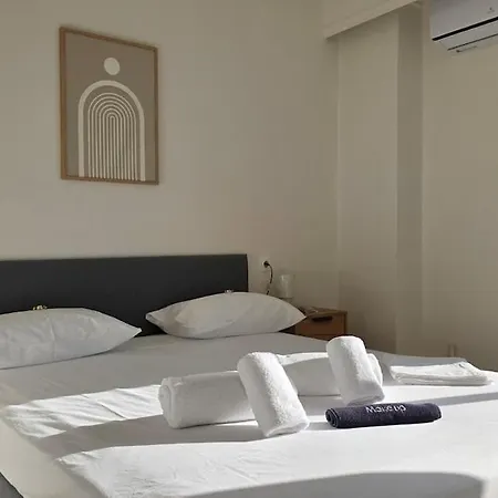 Double With Balcony Appartamento Patras